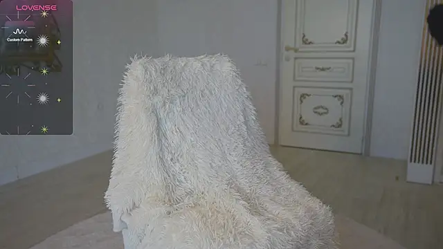 PeachyLina's Live XXX Chat