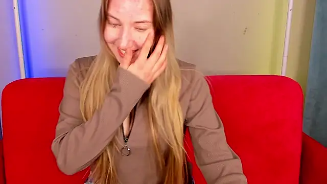 دردشة JollyBlondy الجنسية المباشرة