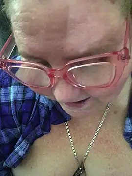 TheMotherPearl's Webcam Show