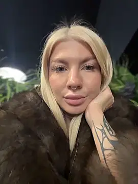 NewLale: вебкам-шоу