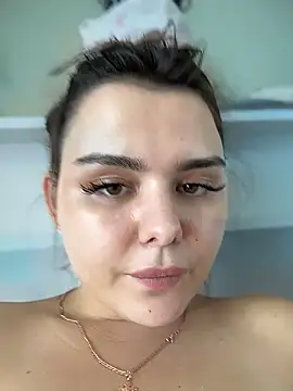 แชท XXX สดของ NikaMur