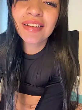 Hhannachiki's Live XXX Chat