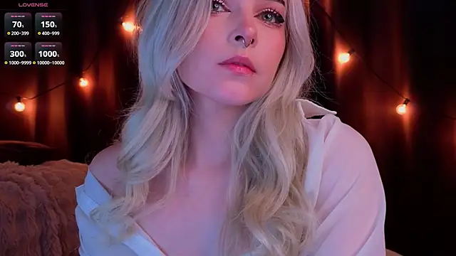 Pertunjukan Kamera Web ShyniAlice