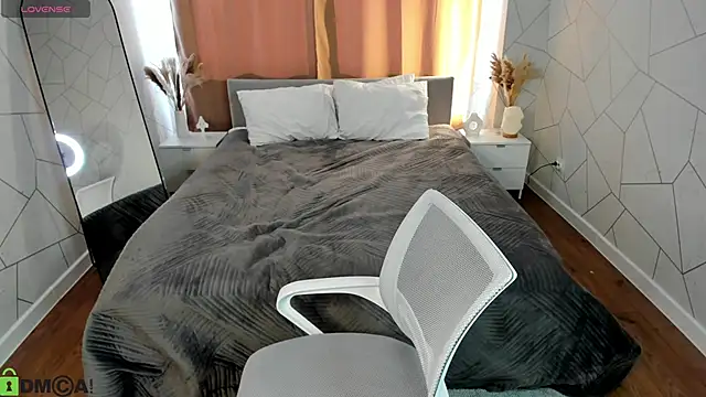 adele_crown's Live XXX Chat