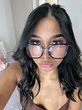 Chat +18 de CharlotteGraay ao vivo