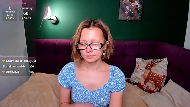 EmmaEthereal Show in webcam