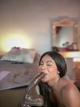 Chat +18 de shannol_ryan ao vivo