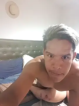 liamlara 在線直播表演