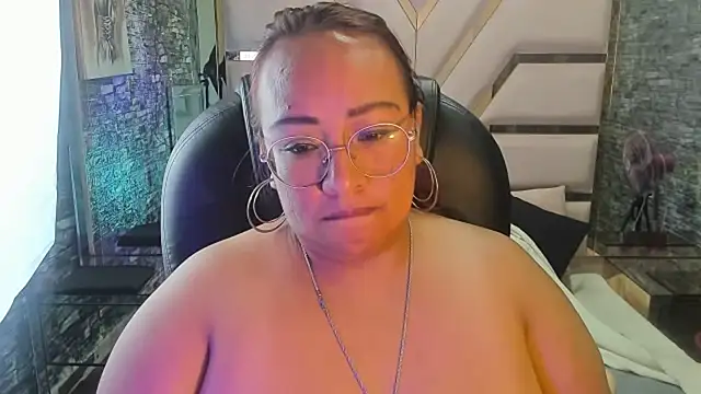 دردشة Shara_Oz الجنسية المباشرة