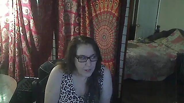 Онлайн чат XXX Ireallysquirt