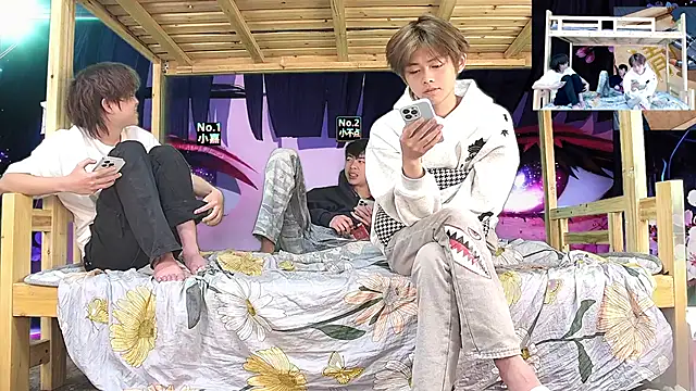 Show Webcam de xiaohuangren01