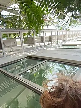 Pertunjukan Kamera Web IceMur