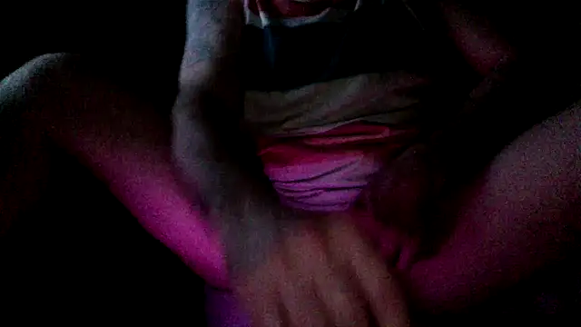 Pokazy przed kamerką – dollar_sub