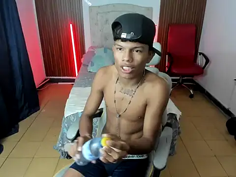 Show modela juan_mhata na web-kameri