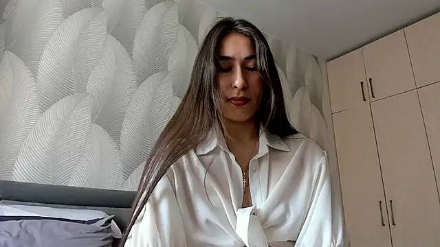 Bambiii_bby – webcam-show