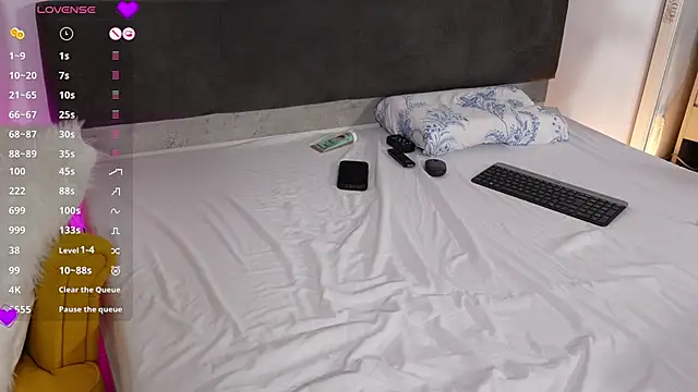 uhlala__ Chat XXX in diretta