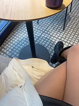 yimisun01 Show Webcam