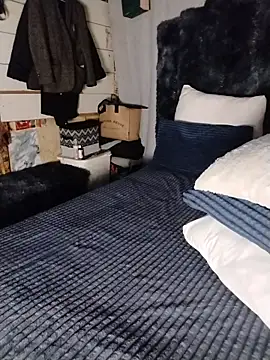 QUEENZAZA élő XXX-chatje