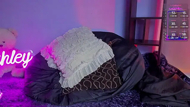 Chat XXX en directo de 1Ashley_