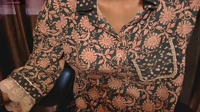 wow-simran Live XXX-Chat