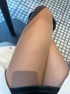 yimisun01's Live XXX Chat