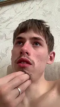 FreeRich élő XXX-chatje