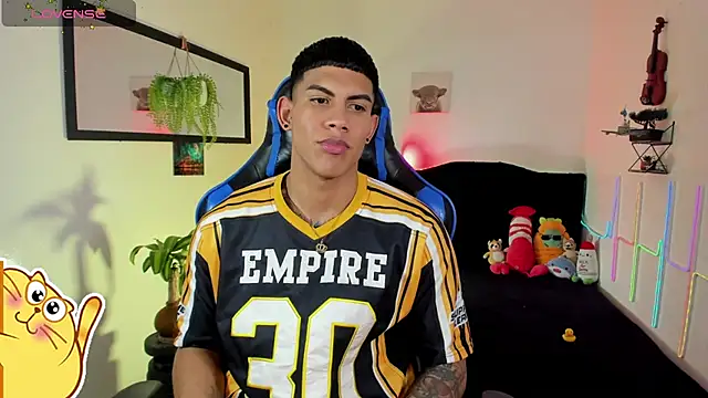 Damian_latinxxx লাইভ XXX চ্যাট