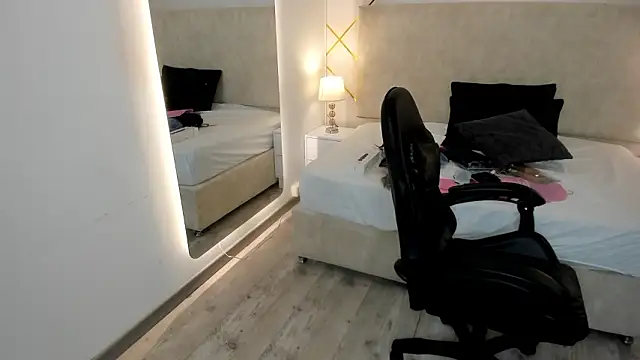 Nioki_ Live XXX-Chat