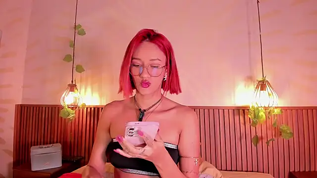 Chat +18 de daphne_courtis ao vivo