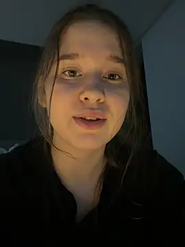 HornyGirlH Pertunjukan Webcam