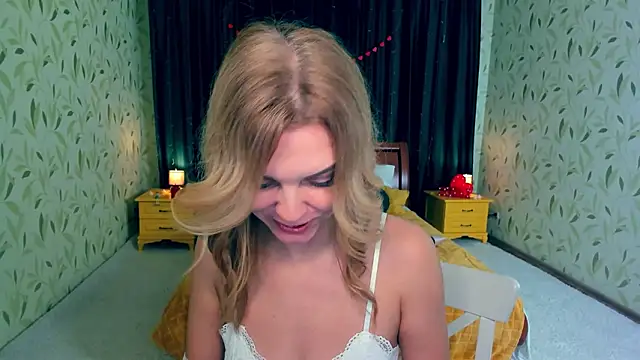 LunaFlinn 即時 XXX 聊天