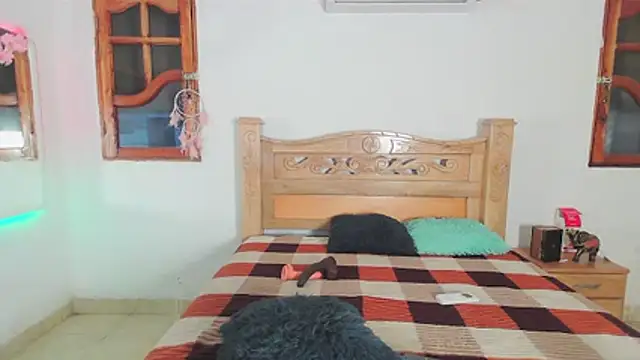 bratz_glloe: απευθείας συνομιλία ΧΧΧ