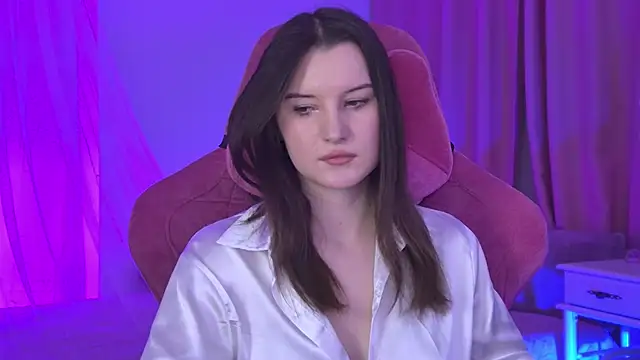 AgataWillis Adlı Modelin Canlı XXX Sohbeti