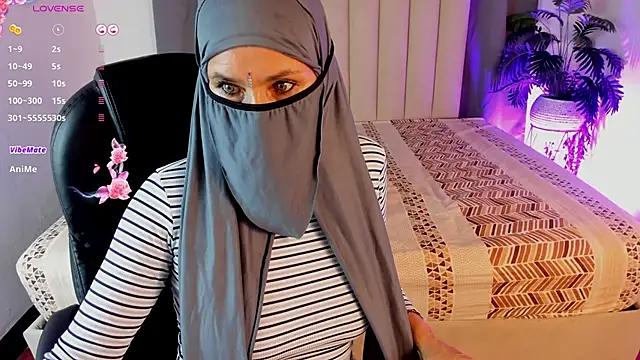 Latifa_ali Chat XXX in diretta