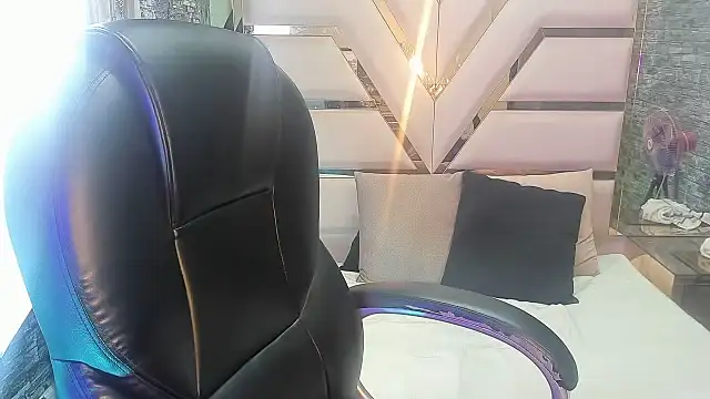 دردشة Shara_Oz الجنسية المباشرة