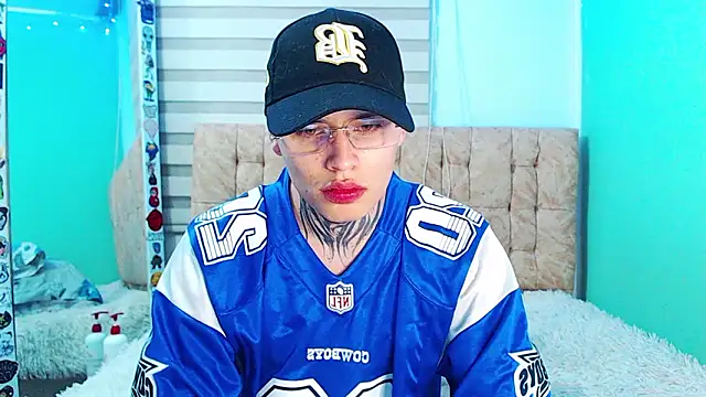 _justinmoon2n Live XXX chat