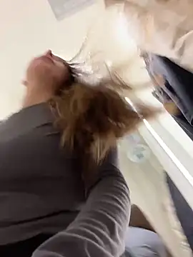 LeiaMood: απευθείας συνομιλία ΧΧΧ