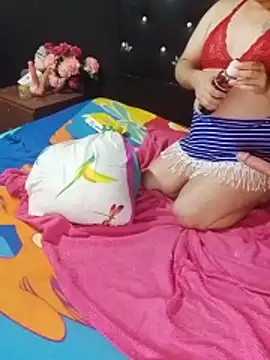 Pertunjukan Kamera Web Kaissydoll