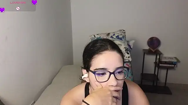 blue__moon_n Live XXX chat