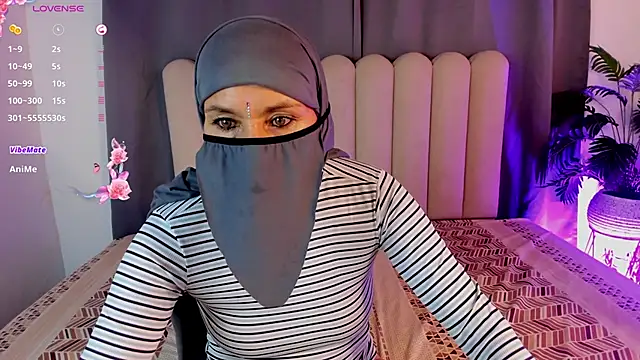 Latifa_ali Chat XXX in diretta