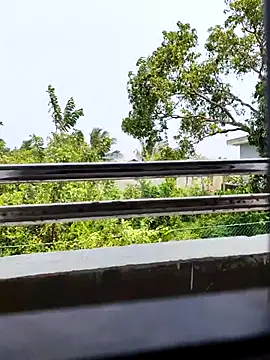 Ruvi_Queen Show in webcam