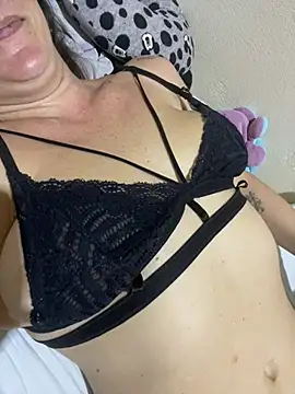 Show de casallfiree2 na webcam