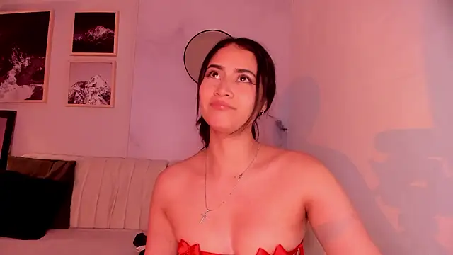 Chat +18 de lara_madisson ao vivo