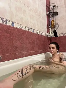 MiaTee Live XXX-Chat