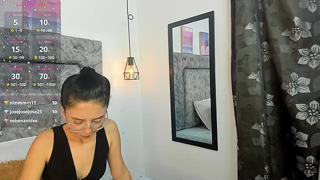 Natalye_23's Live XXX Chat