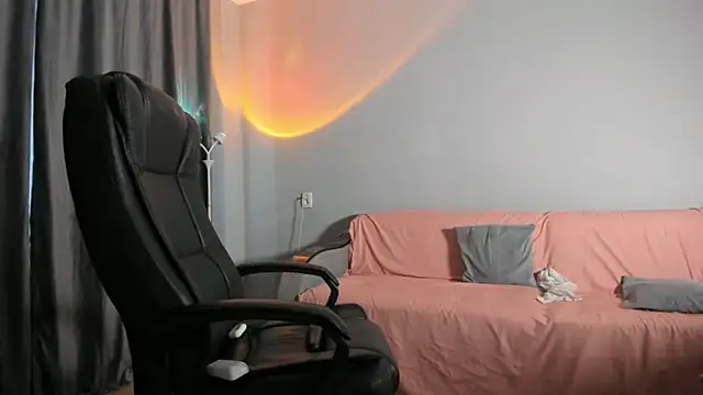 Chat XXX ao vivo de emy_lovee