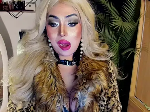 BigDominaMia Live XXX-chat