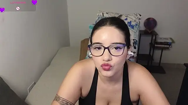 blue__moon_'s Live XXX Chat