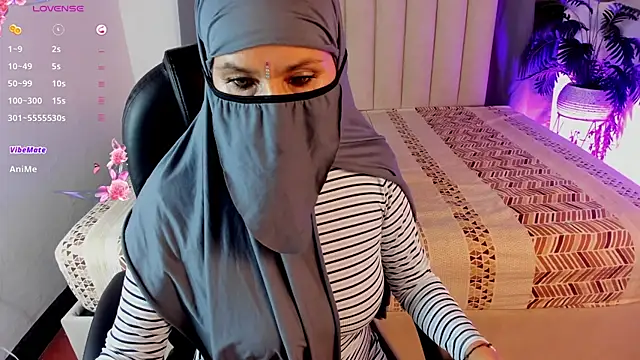 Latifa_ali Chat XXX in diretta