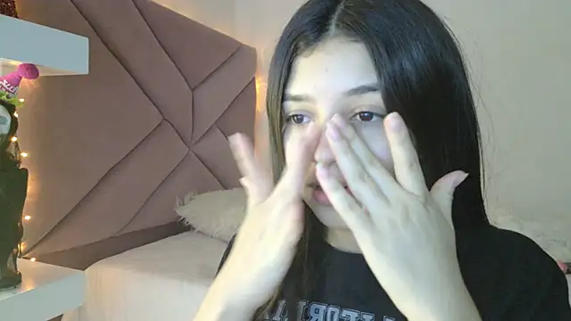 eva_sin18: απευθείας συνομιλία ΧΧΧ